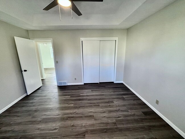 Building Photo - 3324 S 159th St