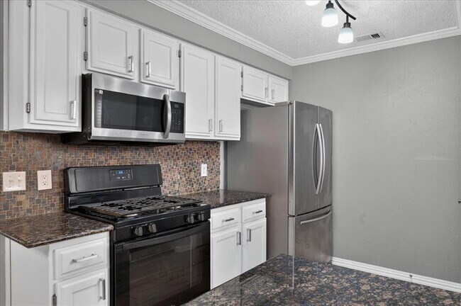 Building Photo - 10215 Missel Thrush Dr