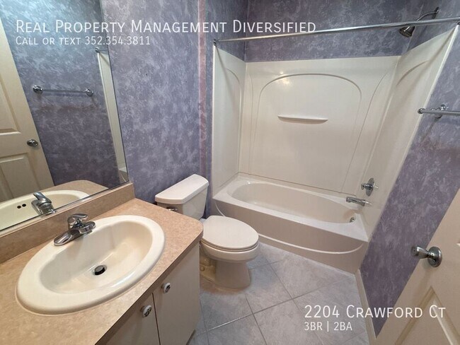 Building Photo - 2204 Crawford Ct