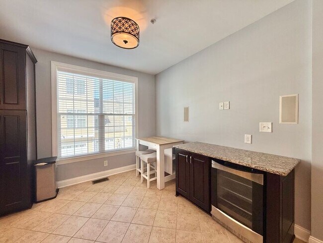 Building Photo - 10321 Sablewood Dr