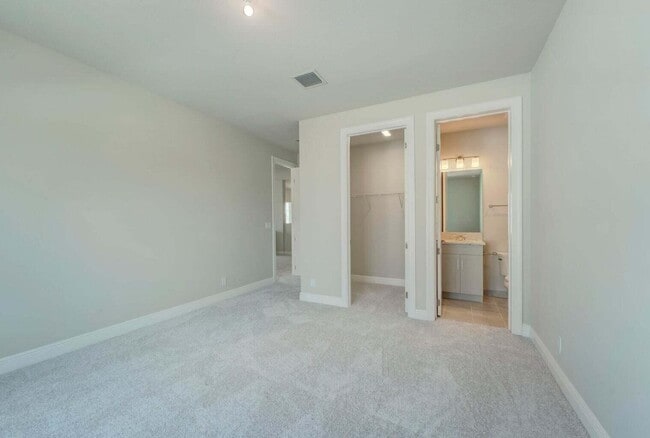 Building Photo - 9296 Crestview Cir