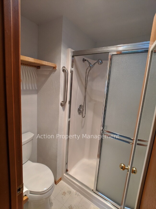 Building Photo - 2 bed + 1 office, 2 bathrooms, in Sequim