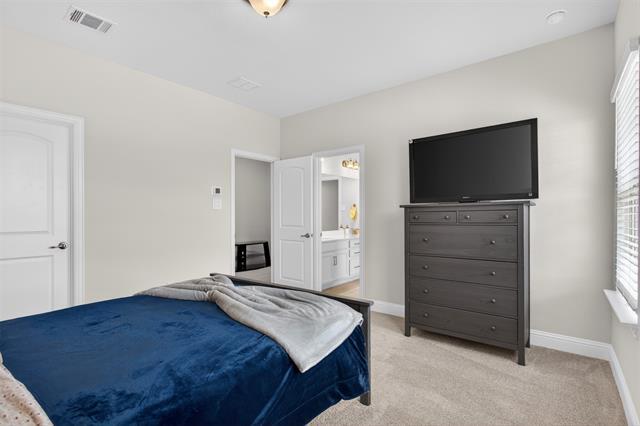 Building Photo - 1002 Coppersmith Way