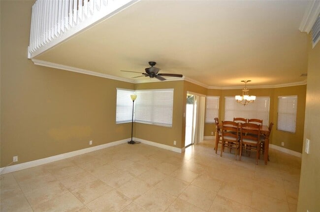 Building Photo - 10871 SW 11th Manor