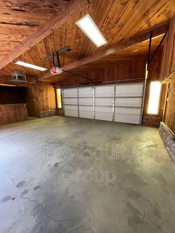 Building Photo - 14725 Hanford Armona Rd