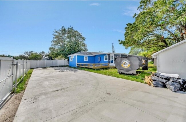 Building Photo - 2963 Bahia Vista St