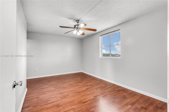 Building Photo - 14961 SW 82nd Ln