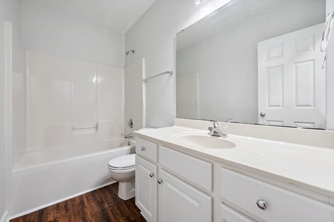 Building Photo - Spacious Townhome with Finished Basement -...