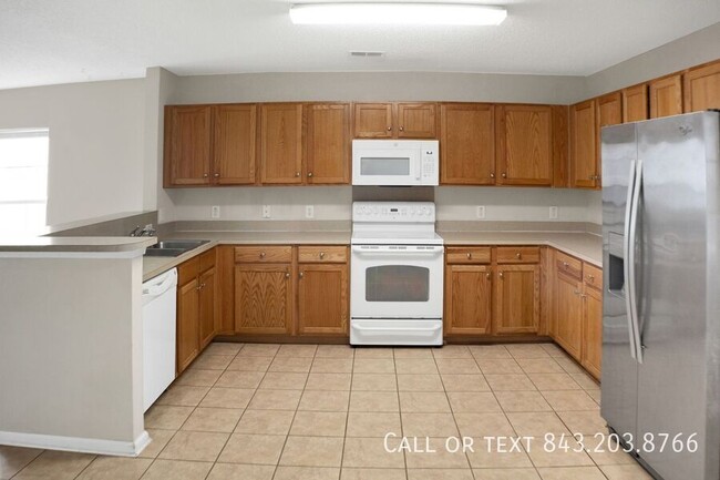 Building Photo - 4015 Broken Arrow Dr