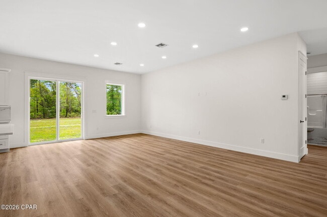 Building Photo - 114 Lake Merial Trail