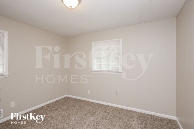 Building Photo - 149 Parker Dr SW