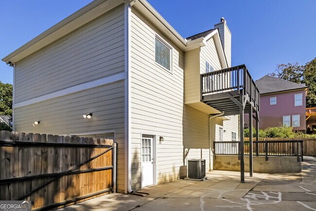 Building Photo - 33 Clearview Dr