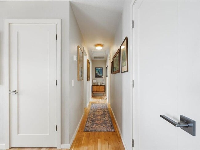 Building Photo - 3603 W Canal Dr