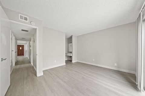 Building Photo - 918 S. Webster