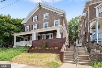 Building Photo - 5445 Ridge Ave