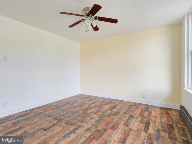 Building Photo - 262 Apsley St