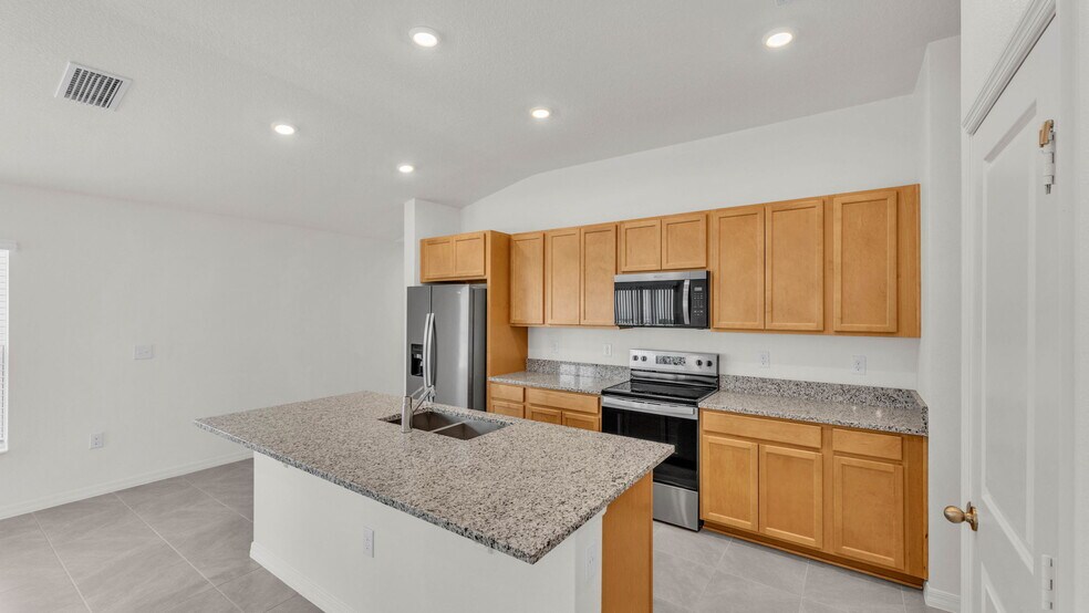 Building Photo - 219 Ash Way