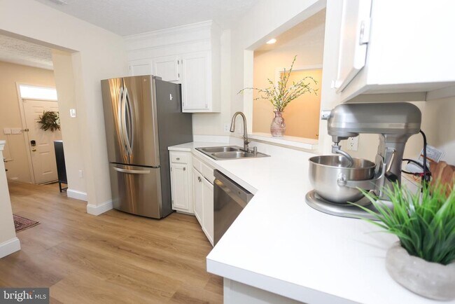 Building Photo - 1424 Falcon Nest Ct