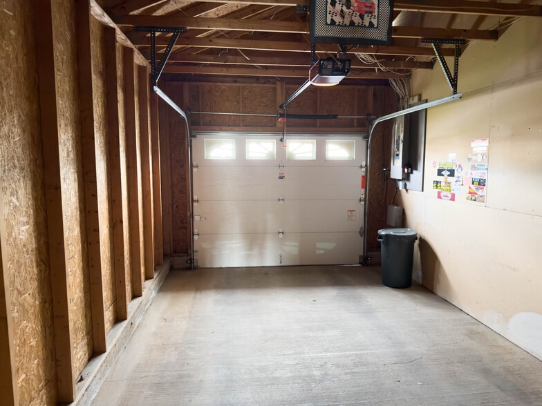 Building Photo - 2146 Walnut St