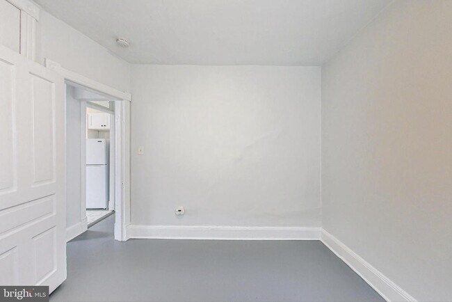 Building Photo - 2121 N St NW