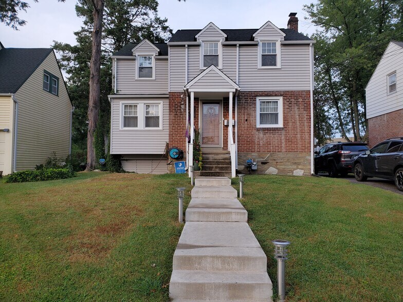 Building Photo - 2411 Patane Ave