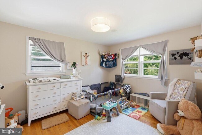 Building Photo - 11317 College View Dr