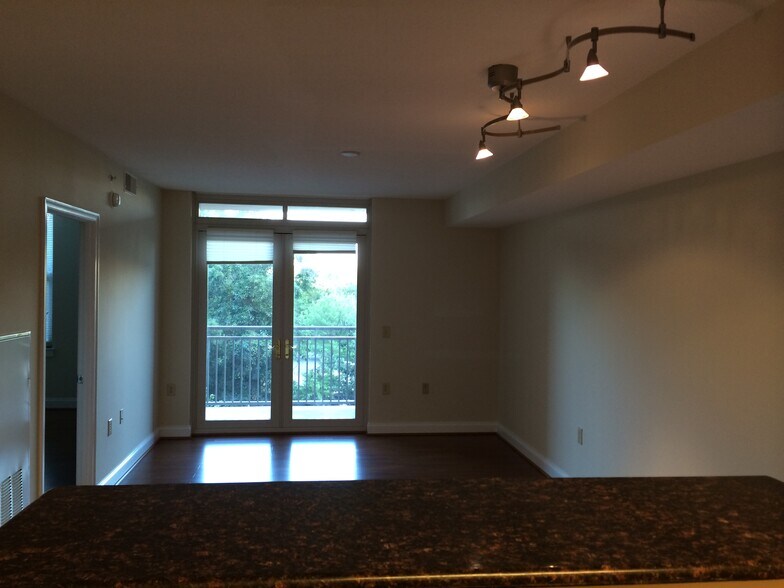 Building Photo - 11760 Sunrise Valley Dr