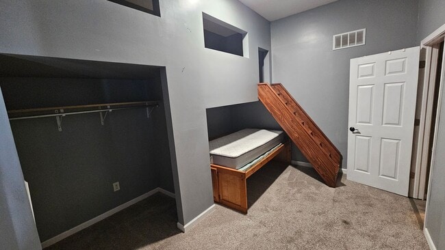 Building Photo - Spacious 3 Bed 2 Bath Home, Perfect for Families!