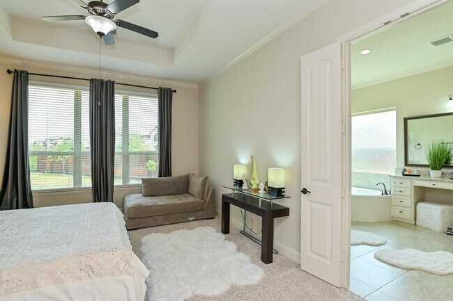 Building Photo - 14715 Kelsey Vista Dr