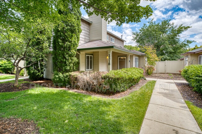 Building Photo - 2318 S Shoshone St