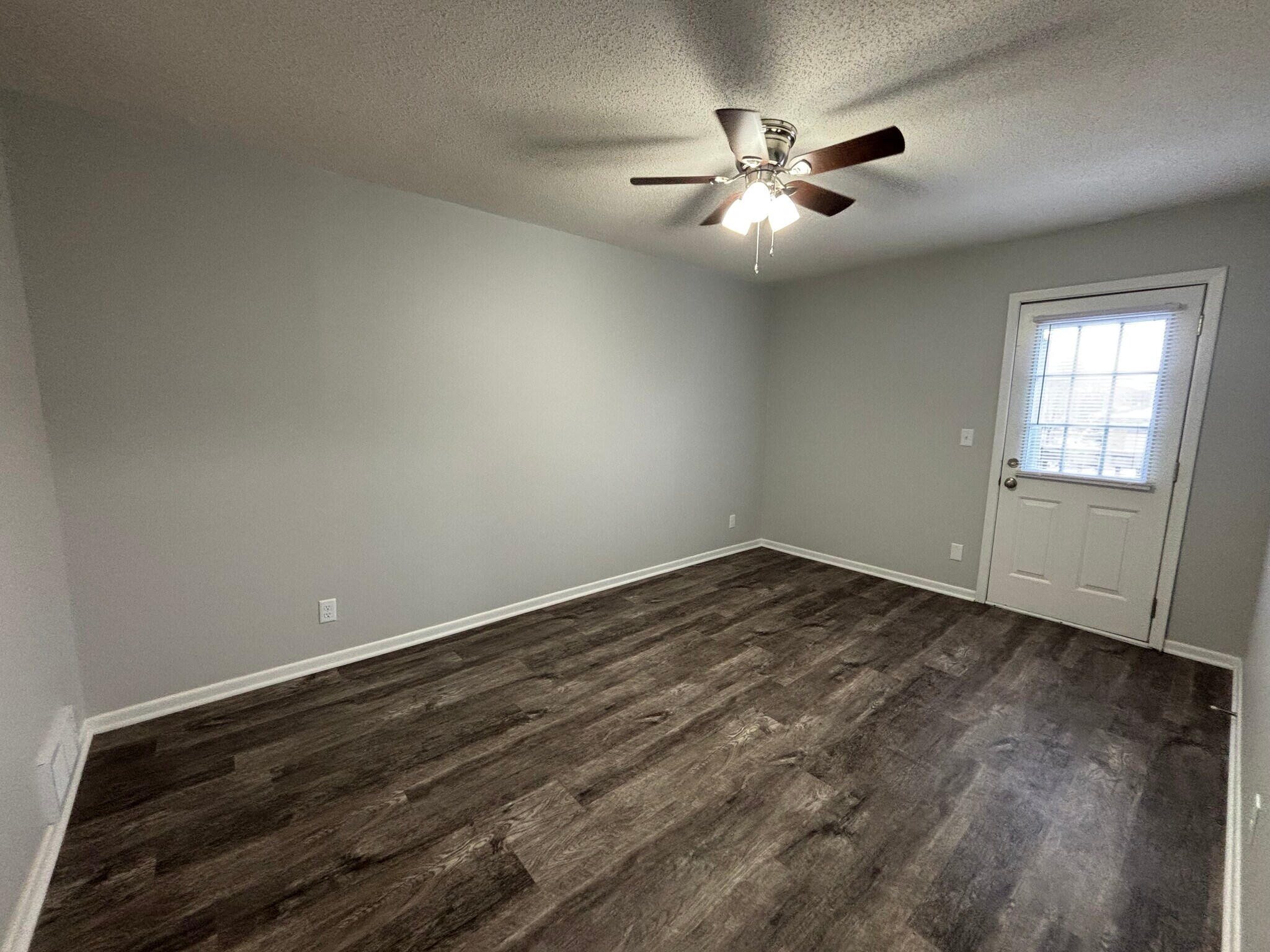 Building Photo - 2501 E 50th St