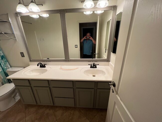 Bath - 6423 W Maya Way