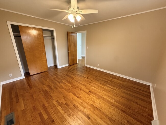 Building Photo - 514 Oliver Dr