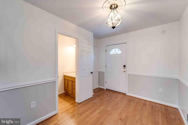 Building Photo - 7713 Bristol Square Ct