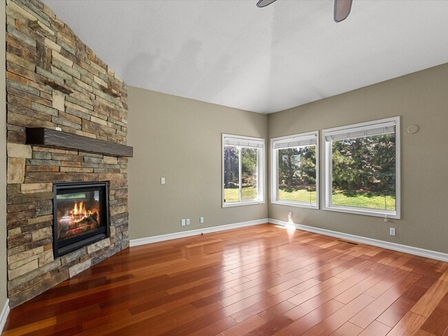 Building Photo - Fieldcreek Gem