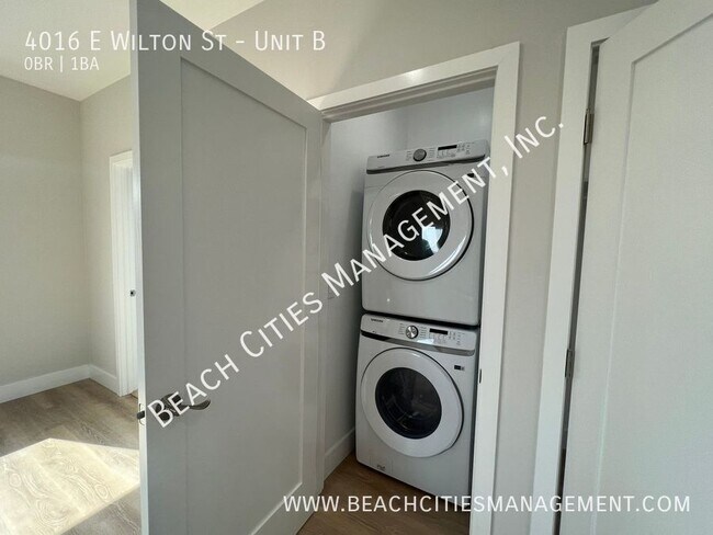 Building Photo - 4016 E Wilton St