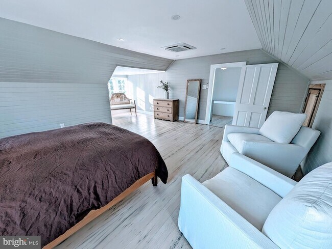 Building Photo - 12601 Southern Maryland Blvd