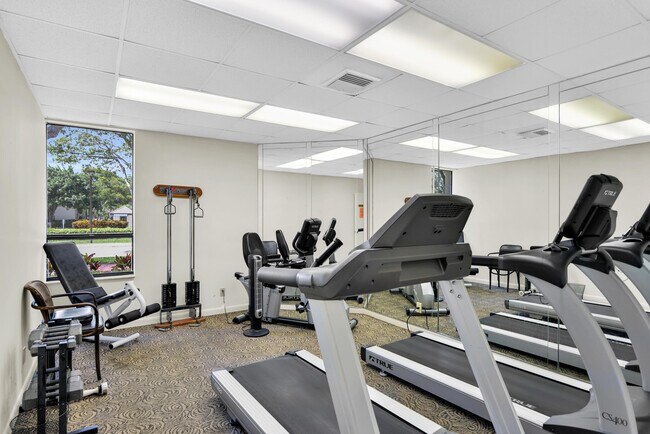 Building Photo - 6620 Boca Del Mar Dr