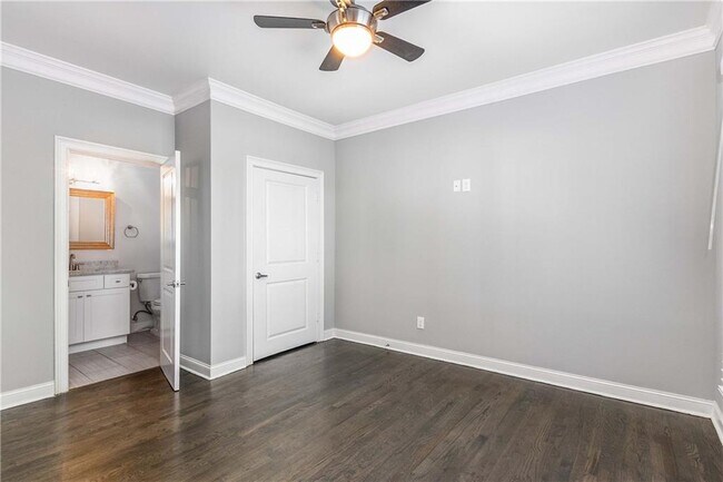 Building Photo - 207 Mellrich Ave NE
