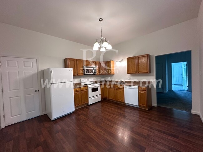 Building Photo - 702 Sandusky-
