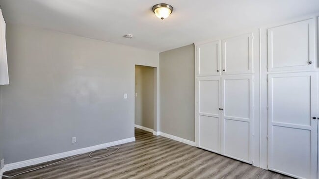 Building Photo - Fully REMODELED 3bed 2bath SFR. Great loca...