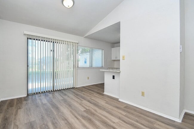 Building Photo - 6915 Jeb Stuart Dr