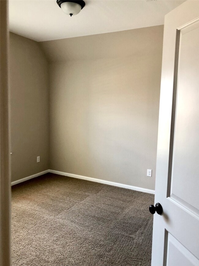 Building Photo - 520 Pedernales St