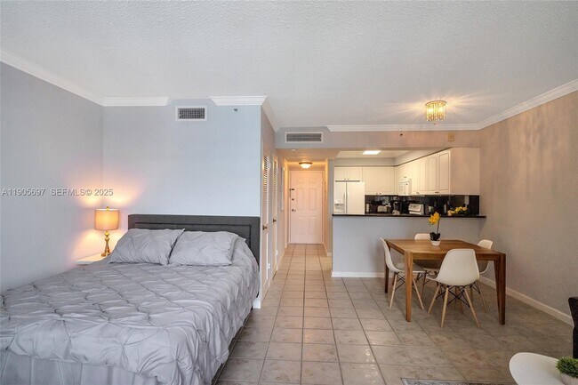 Building Photo - 2501 S Ocean Dr