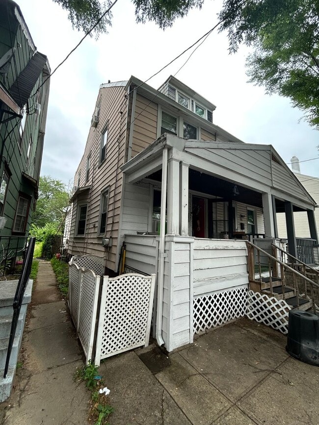 Primary Photo - House with Parking