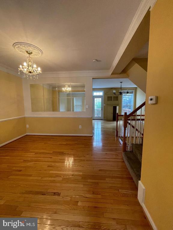 Building Photo - 8077 Sebon Dr