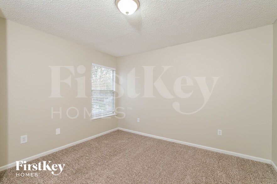 Building Photo - 9515 Southbrook Dr