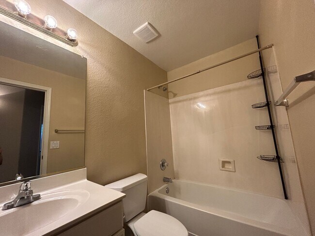 Building Photo - 12813 W Palm Ln