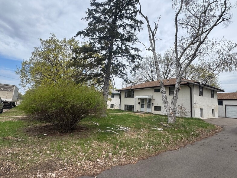 Building Photo - 5971 Main St NE