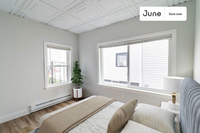 Building Photo - 102 Cross St